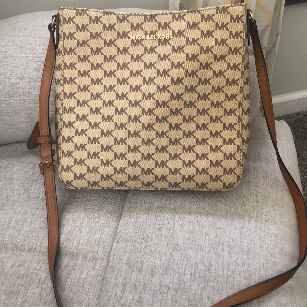 Michael Kors Crossbody